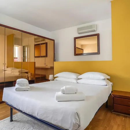 Διαμέρισμα Bright Last-floor With Terrace *