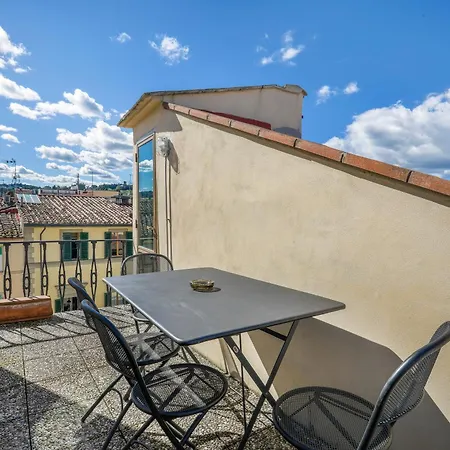 Bright Last-floor With Terrace Apartment *