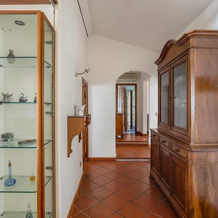 Διαμέρισμα Bright Last-floor With Terrace *